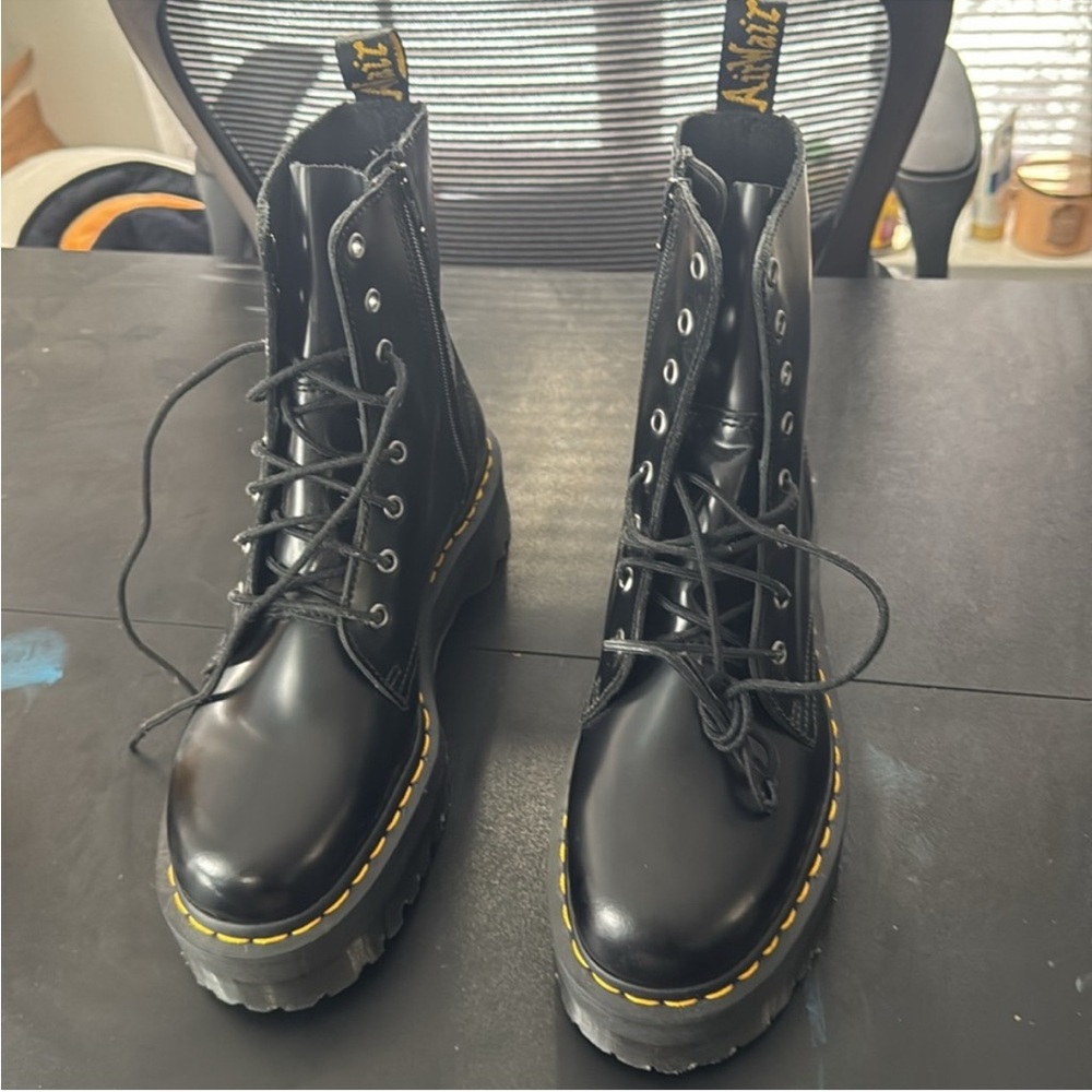 Dr. Martens Jadon Boot